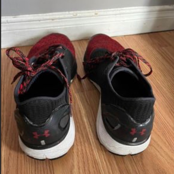 Men’s size 10.5 under armour shoes - Picture 3 of 6
